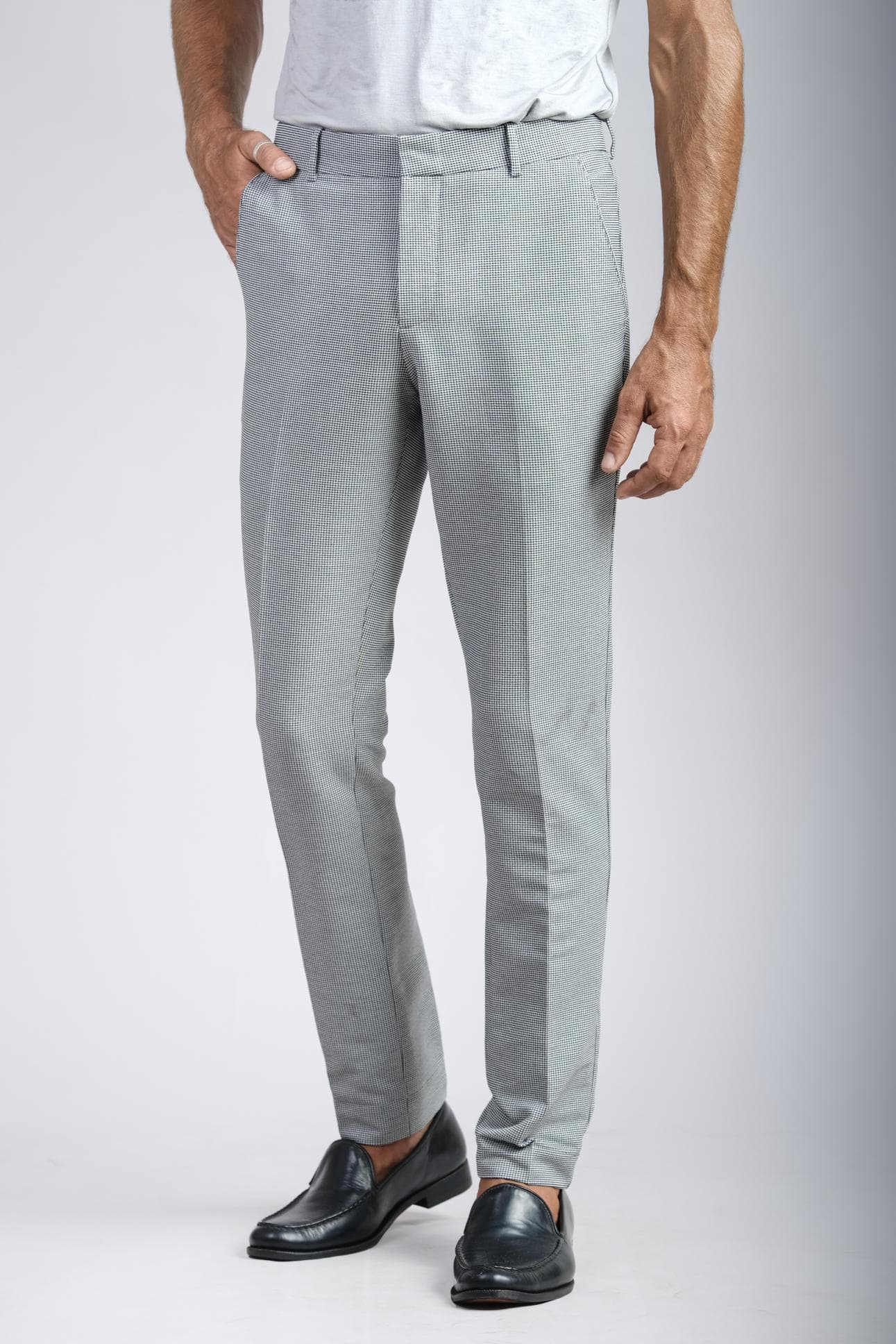 QUẦN XÁM CARO NHÍ SLIM-FIT
