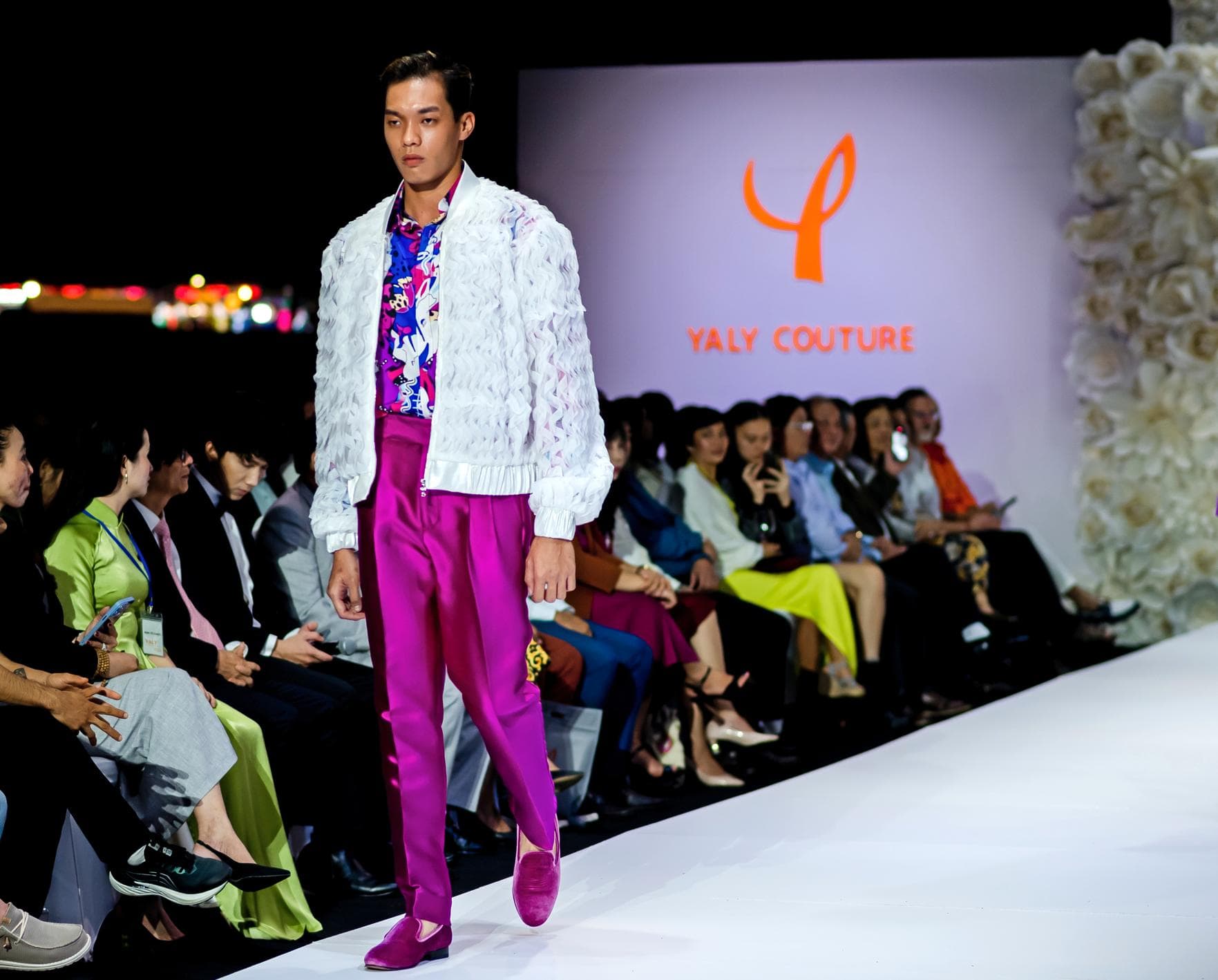 ÁO BOMBERS REN TRẮNG