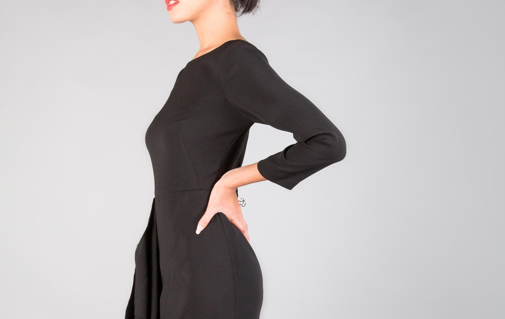 ĐẦM ĐEN TAY 3/4 BÈO TRƯỚC