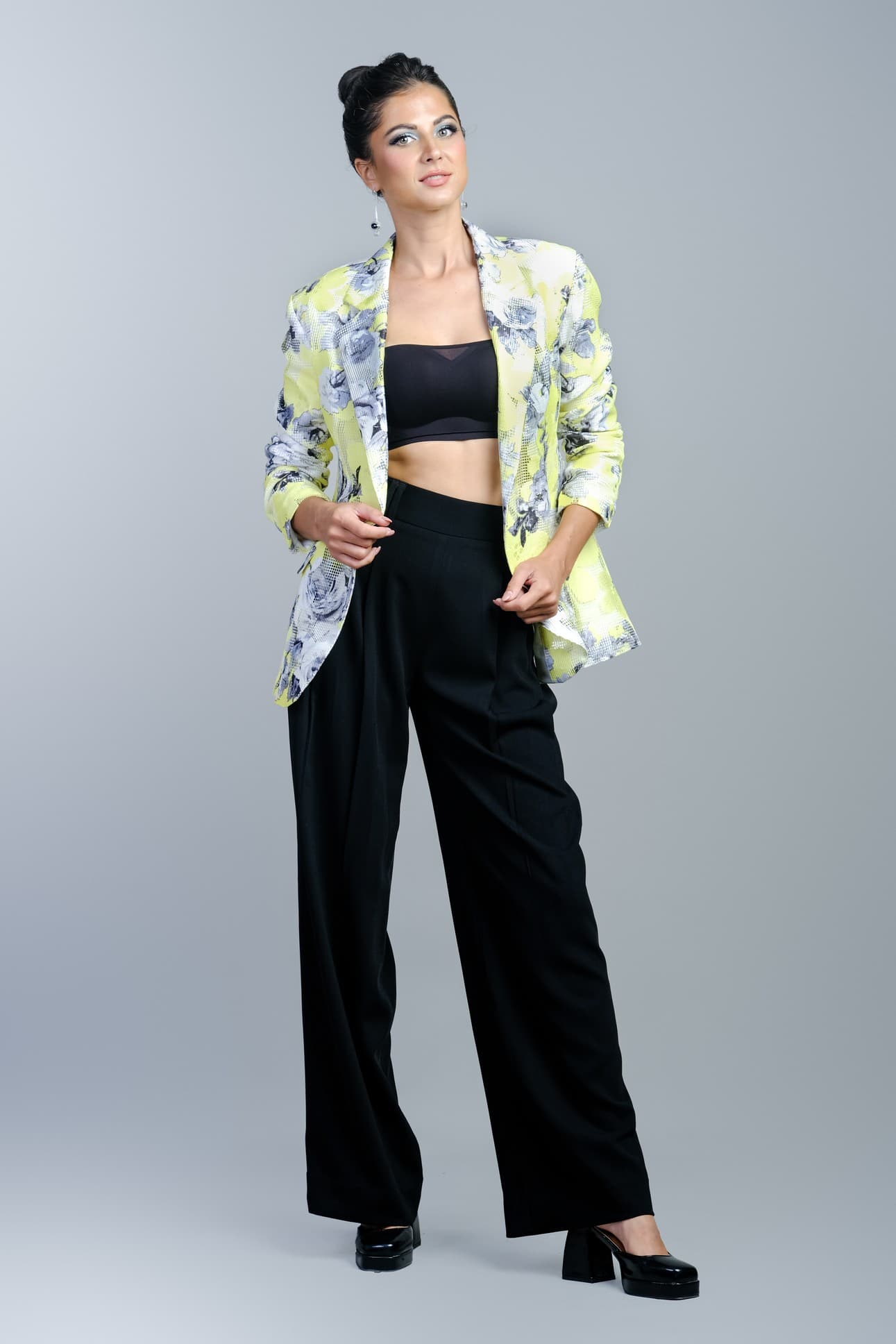 JACKET LƯỚI HỌA TIẾT & QUẦN  THUN ĐEN