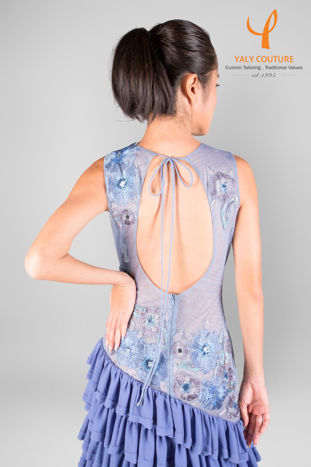 ĐẦM LƯỚI TẦNG THÊU HOA