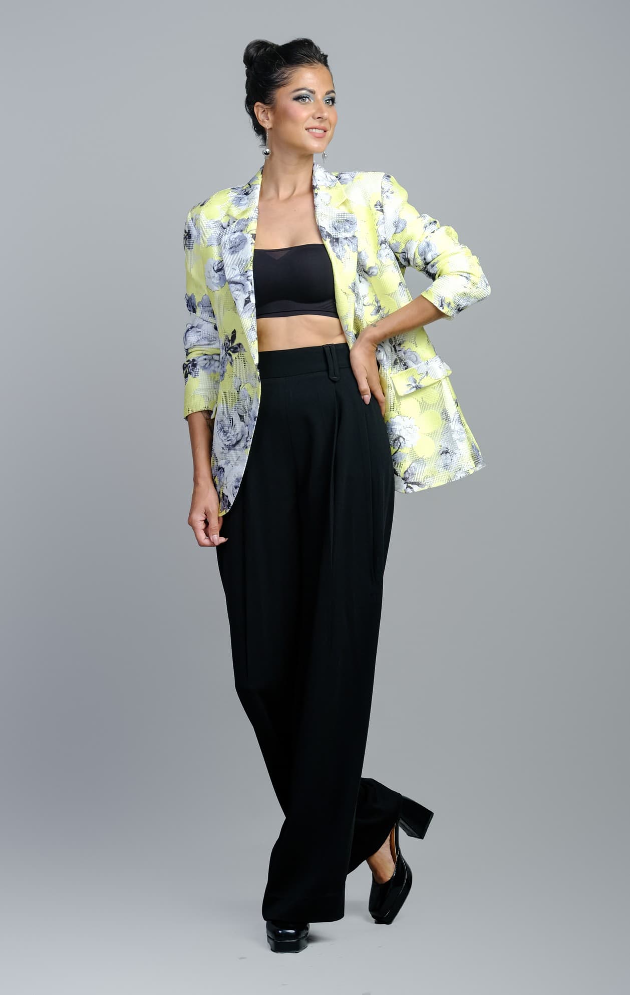 JACKET LƯỚI HỌA TIẾT & QUẦN  THUN ĐEN