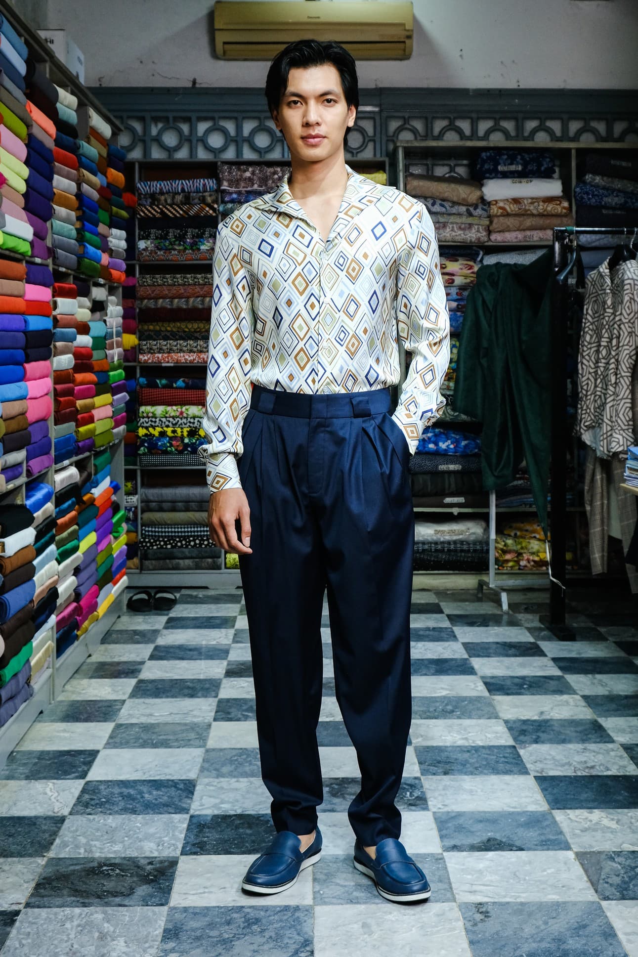 SHADOW GEOMETRY SHIRT