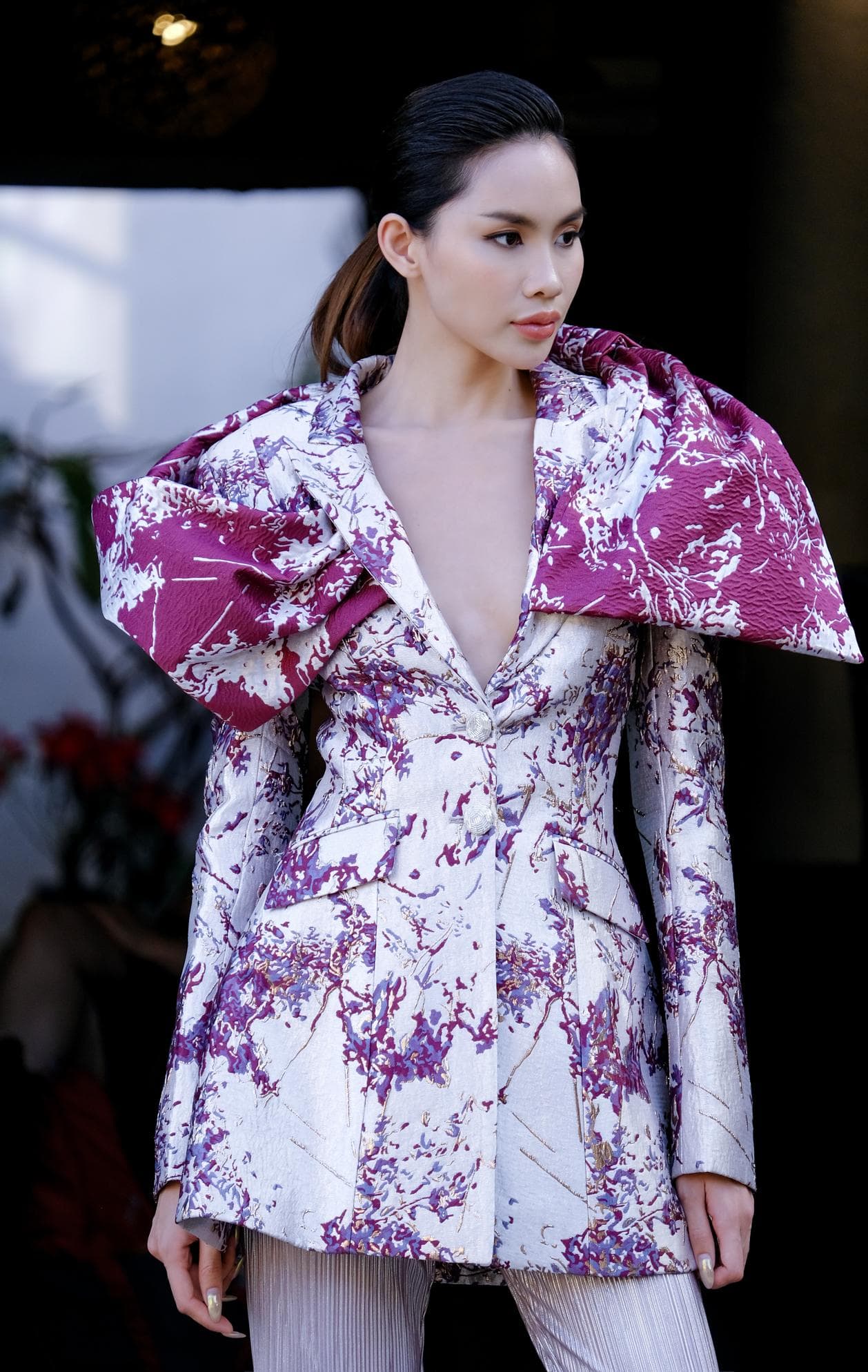 JACKET GẤM CÁCH ĐIỆU VAI ẤN TƯỢNG