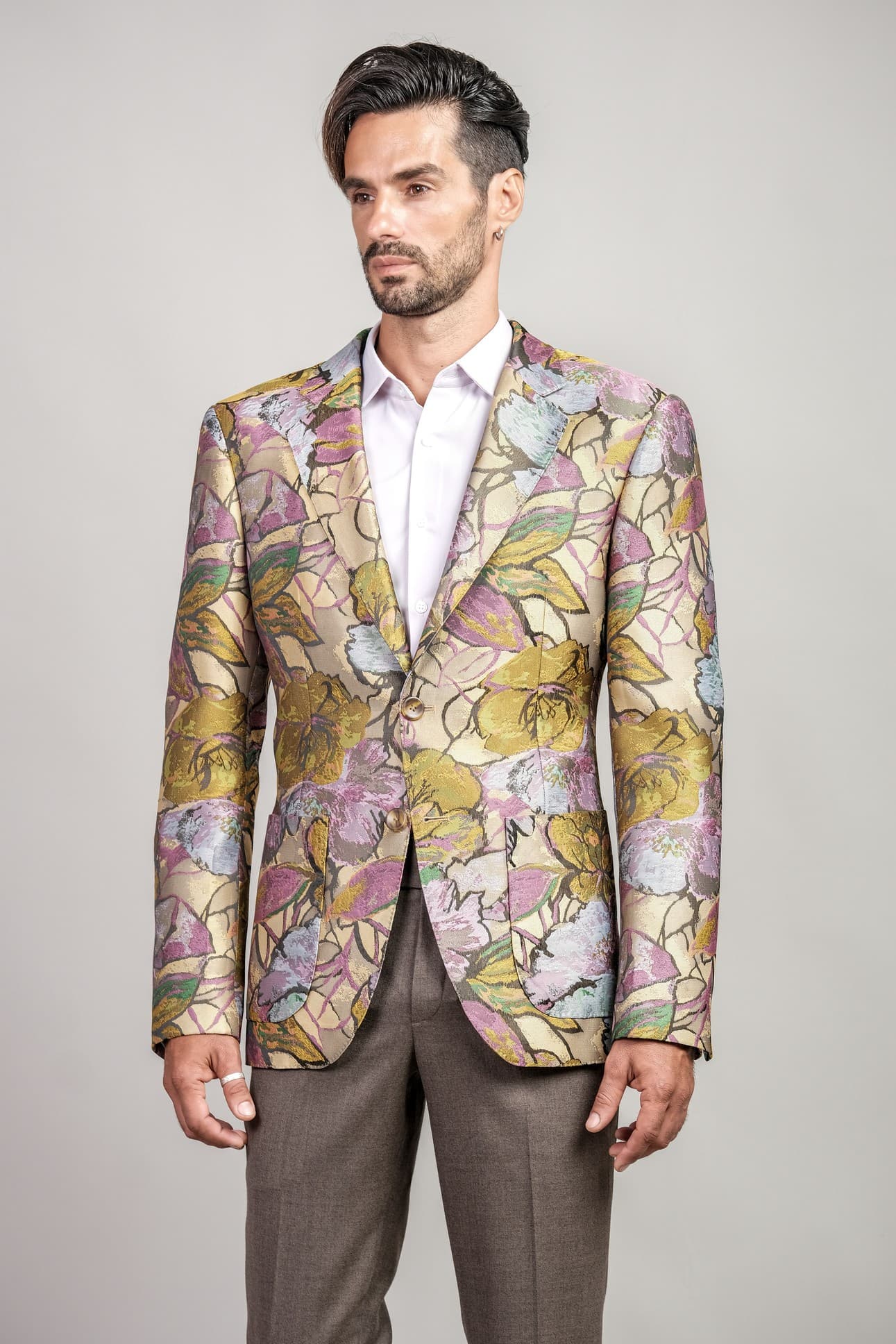 JACKET GẤM HỌA TIẾT NỔI BẬT