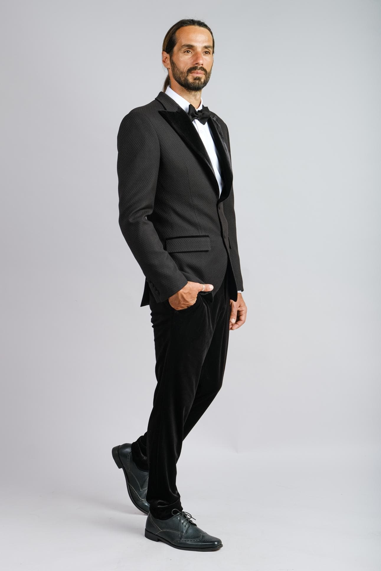 SLIM FIT BLACK TUXEDO JACKET