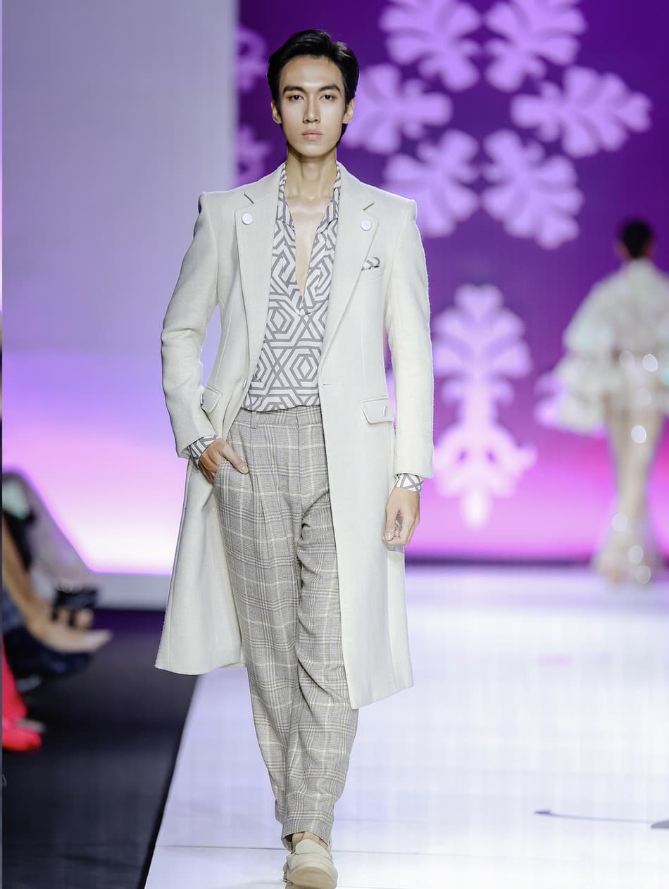 MODERN HEIR PANTS