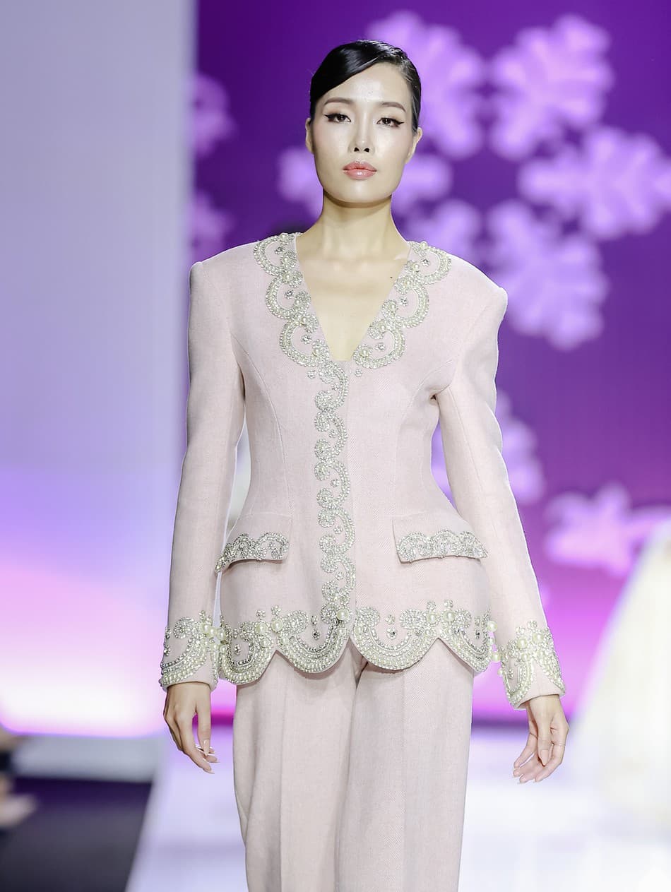 BLUSH HERITAGE JACKET