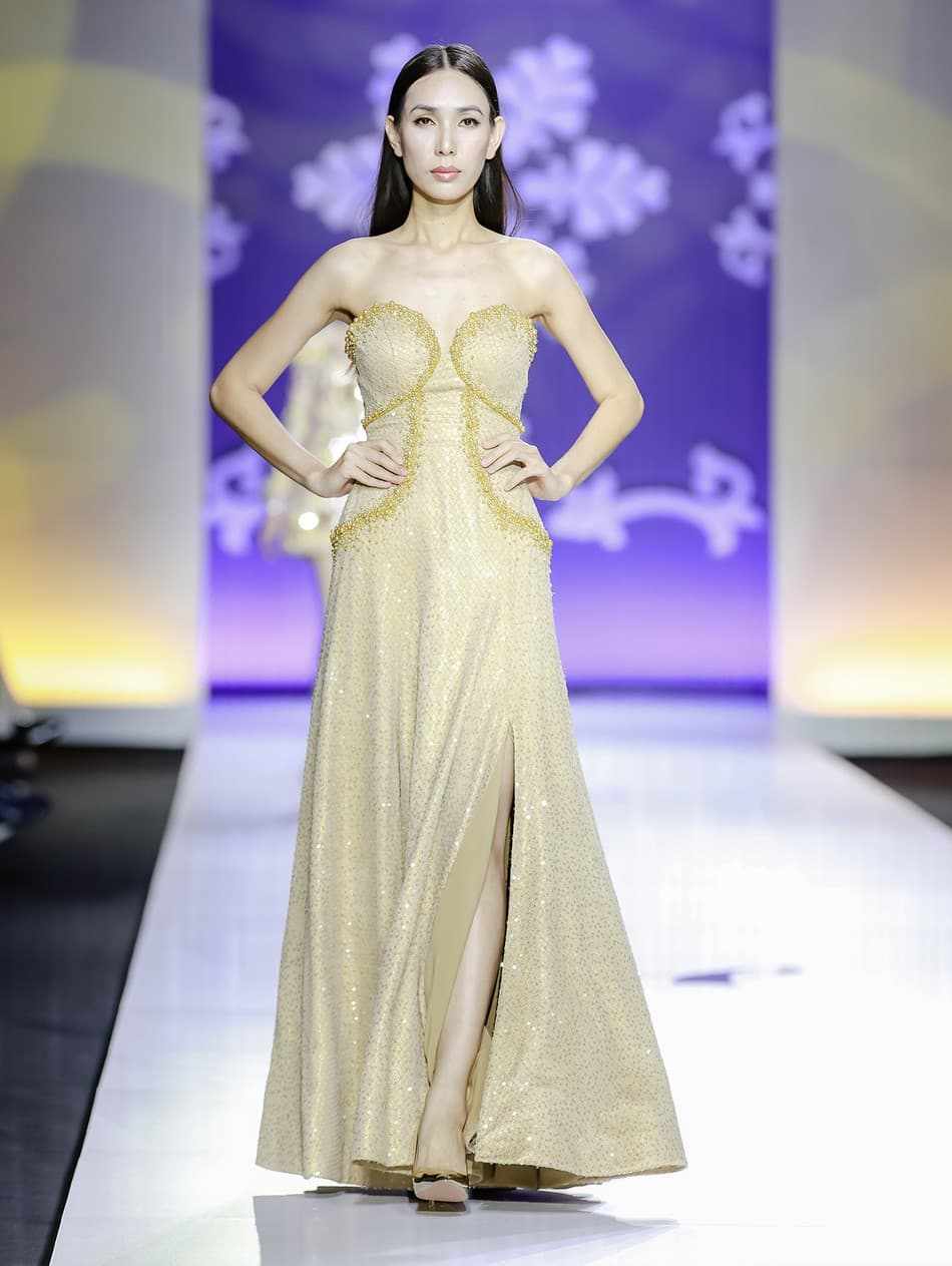 GOLDEN GRACE 