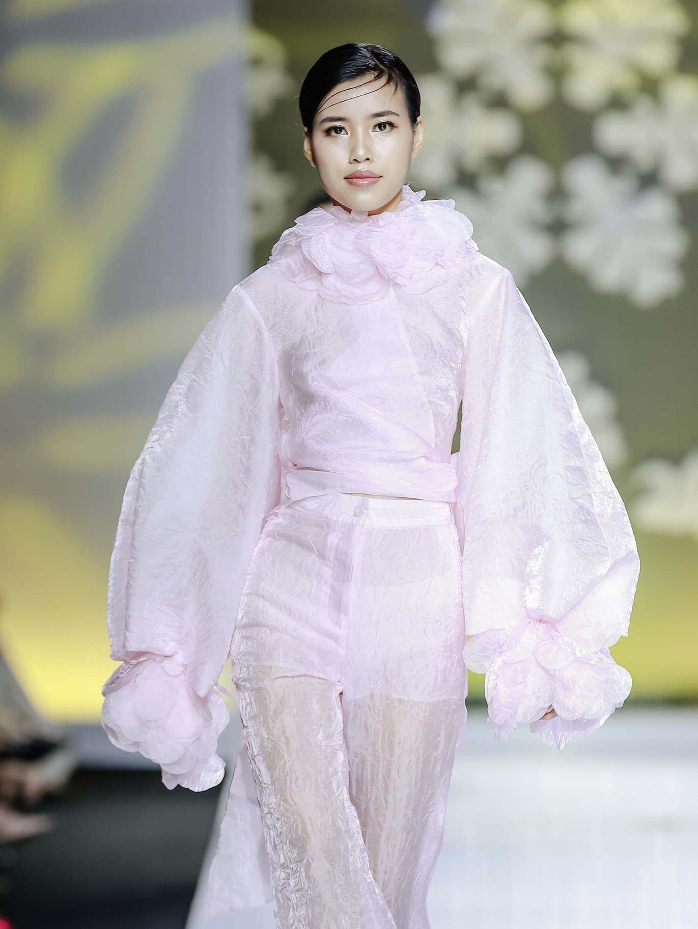 BLUSH VEIL TOP