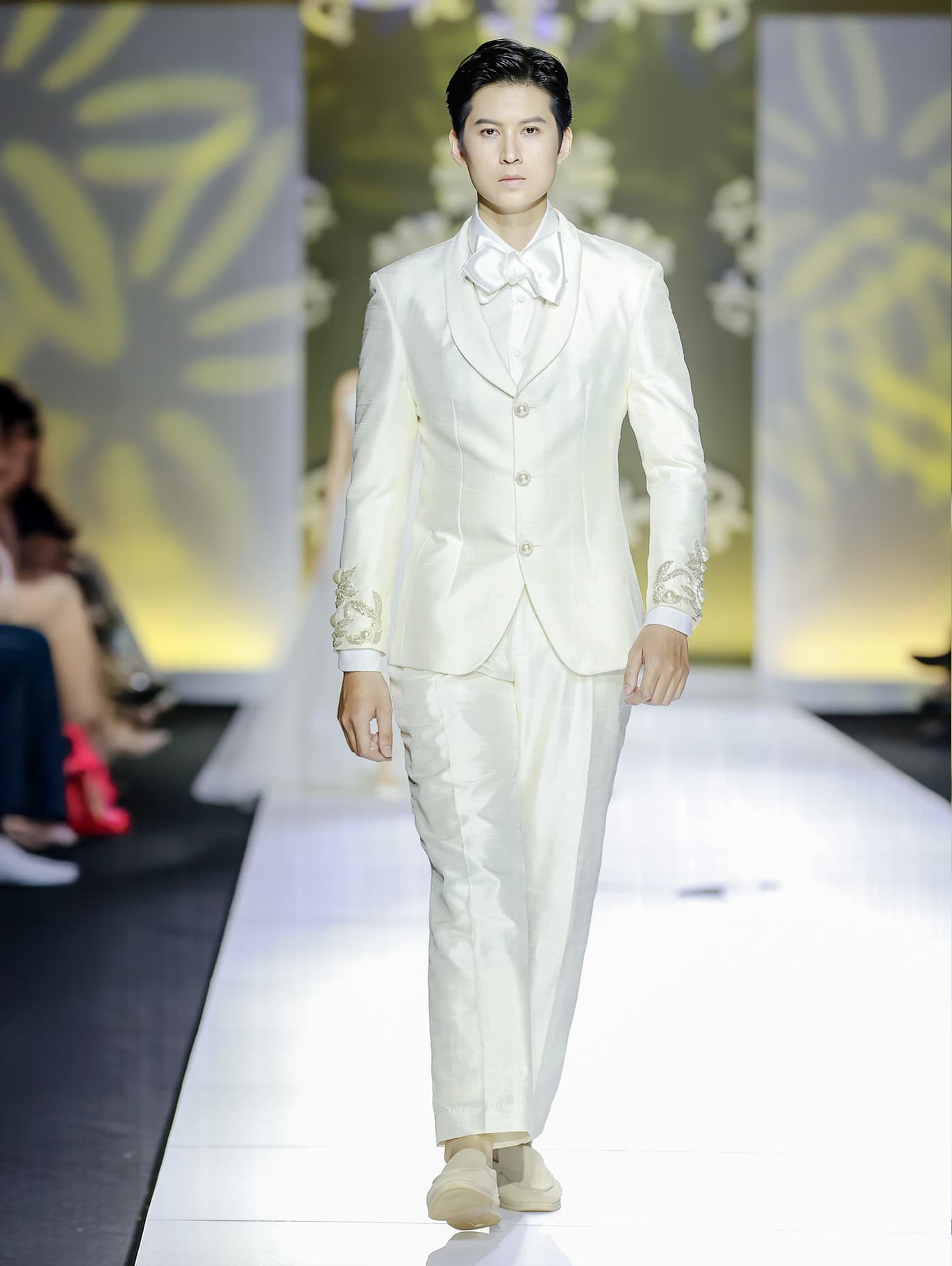 IVORY ELEGANCE PANTS