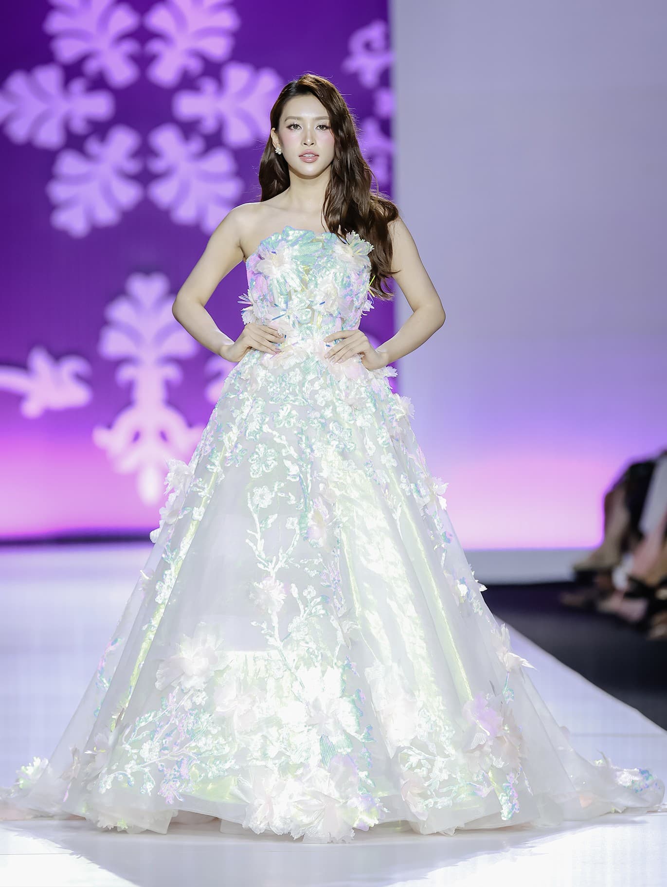 IRIDESCENT WEDDING