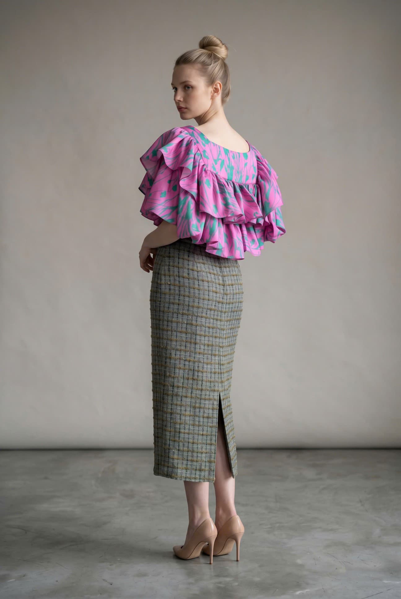 ORGANZA RUFFLE TOP