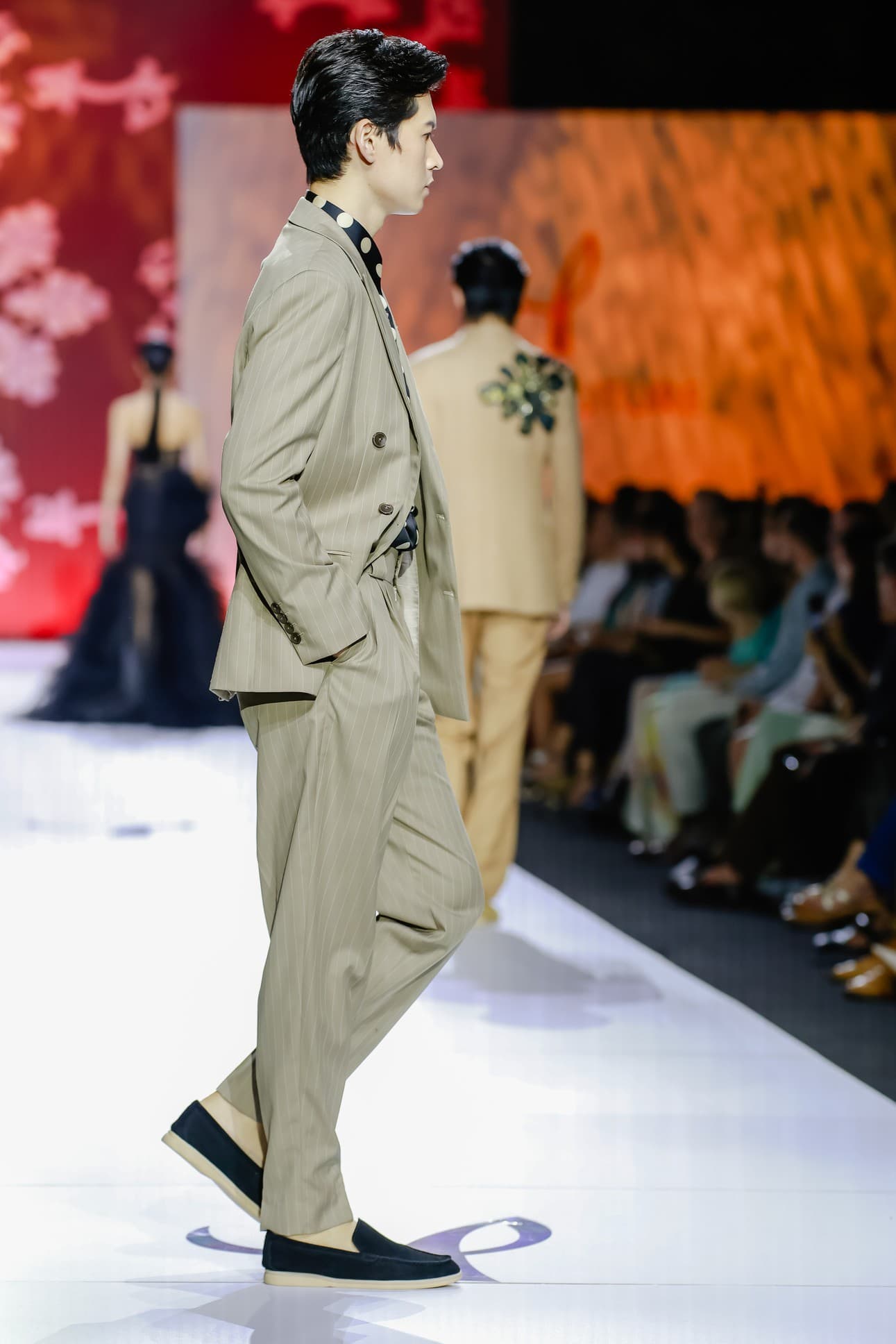 CONFIDENT EASE PANTS