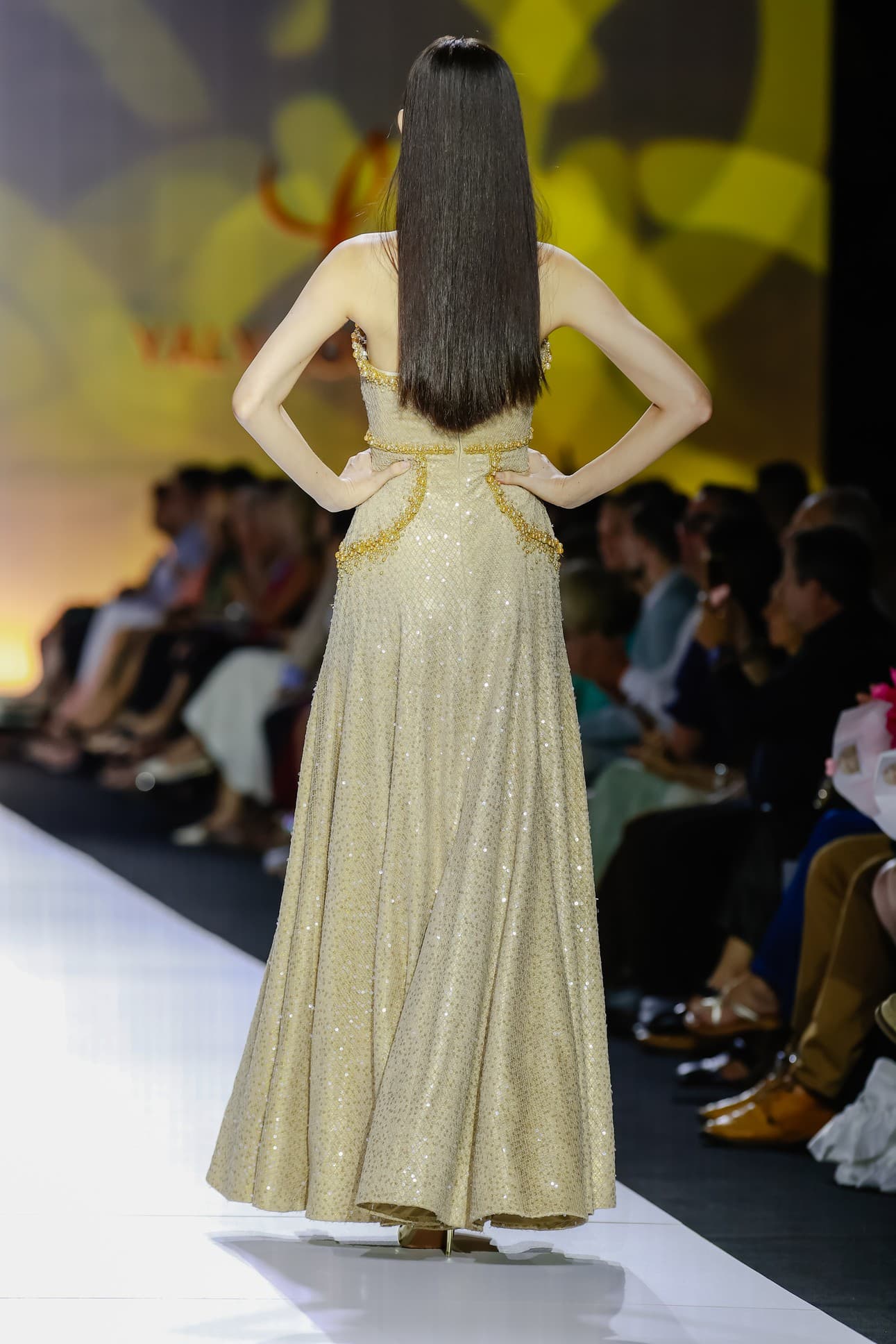 GOLDEN GRACE