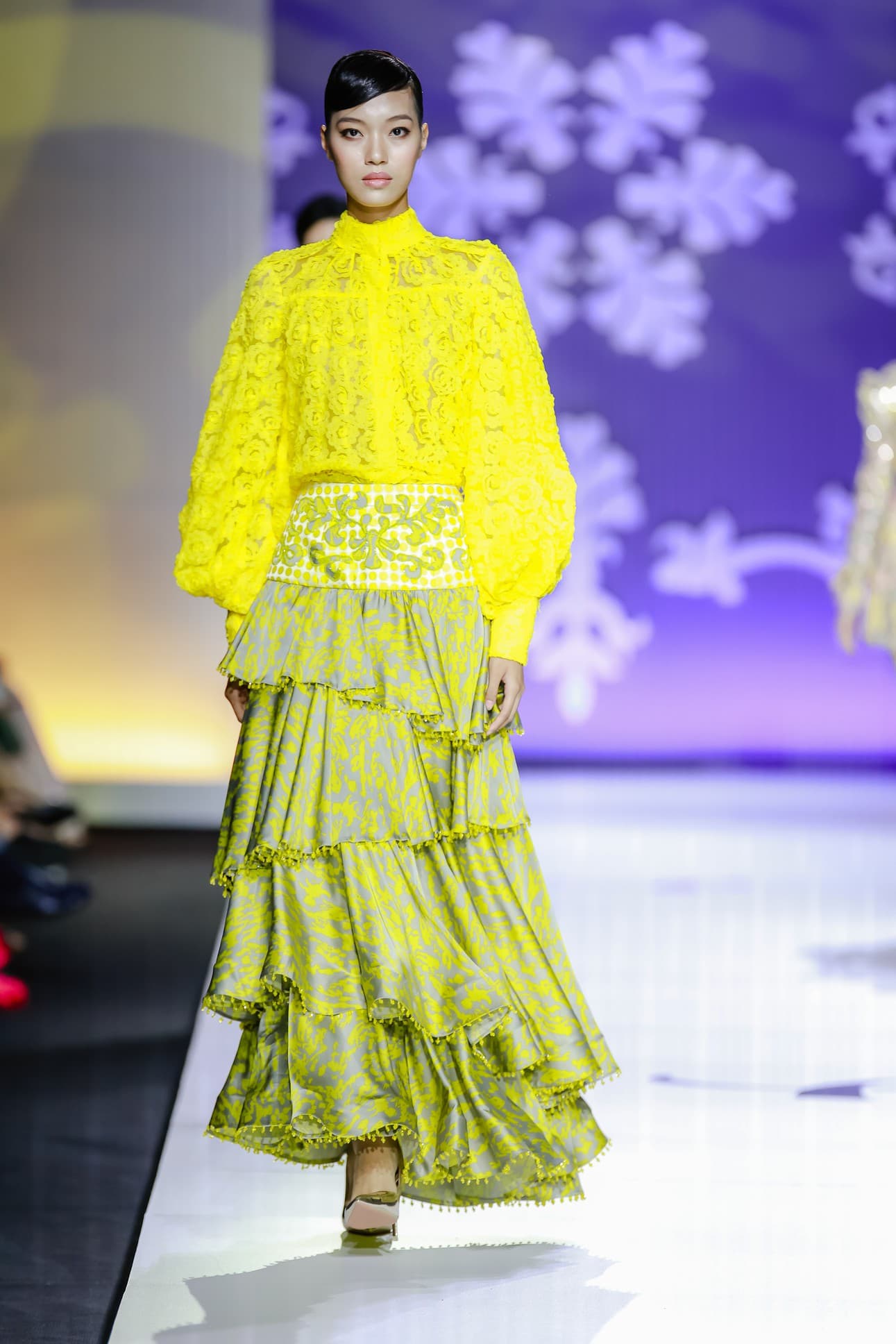 VIBRANT GRACE SKIRT