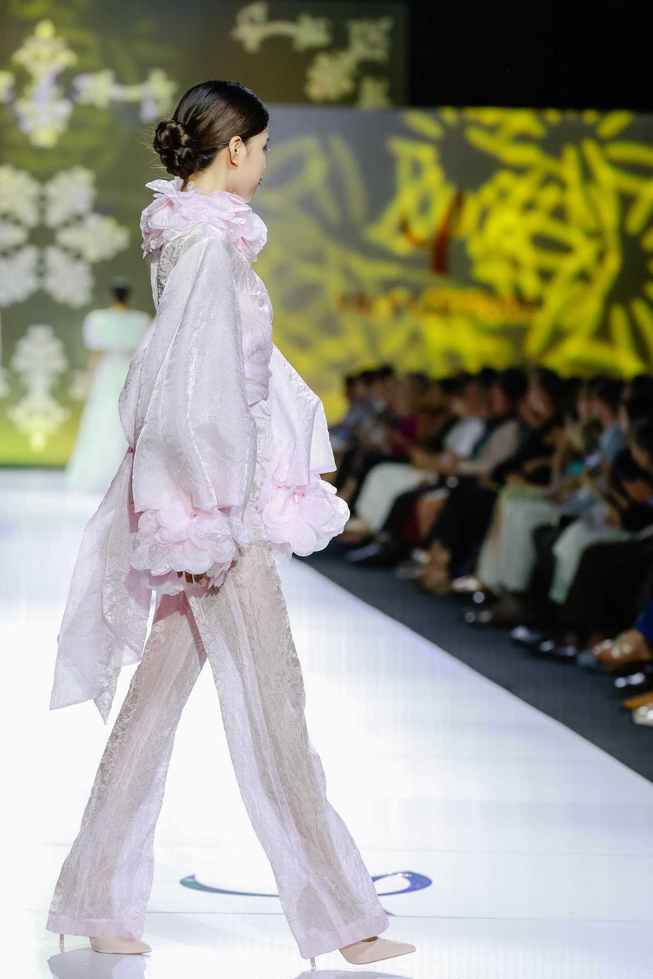 BLUSH VEIL PANTS